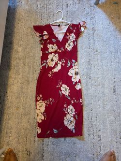 Red wine Flower dress. Shein. Size S