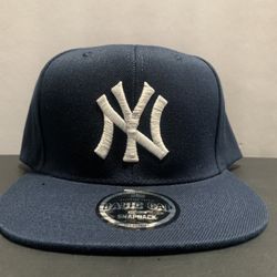 New York Yankees SnapBack Hat