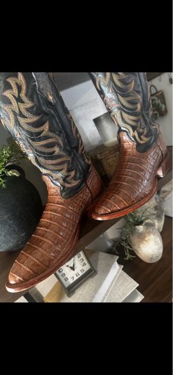Boots 💯 🐊like new Tony lama