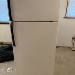 Kenmore Refrigerator 