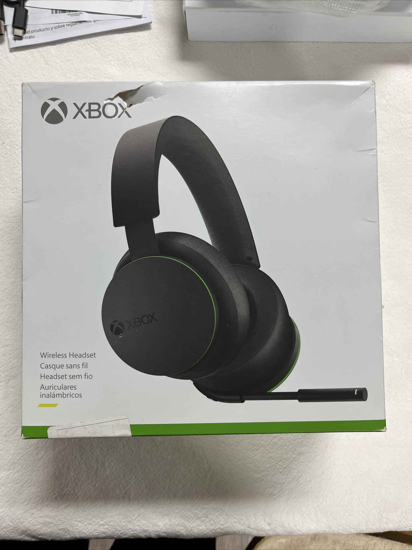Xbox Series X S Bluetooth Wireless Windows Gaming Headset Open Box