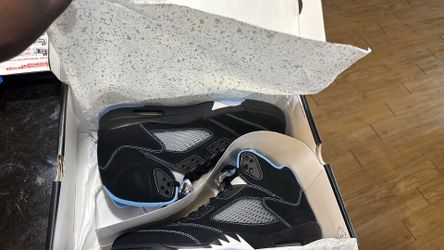 Air Jordan 5 Retro 'Black University Blue' 2026