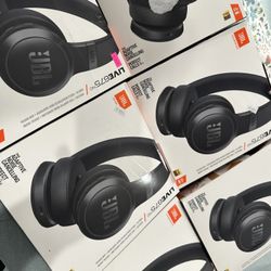 JBL by Harman Live 675NC Wireless Adaptive Noise Cancelling Headphones New