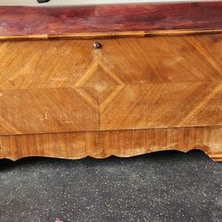 Lane Cedar Chest