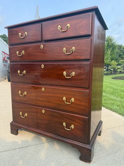 Mahogany Chest of Drawers - Free Delivery