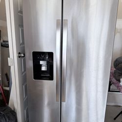 Whirlpool Refrigerator 