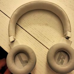JBL Bluetooth Headphones 