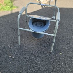 Commode 
