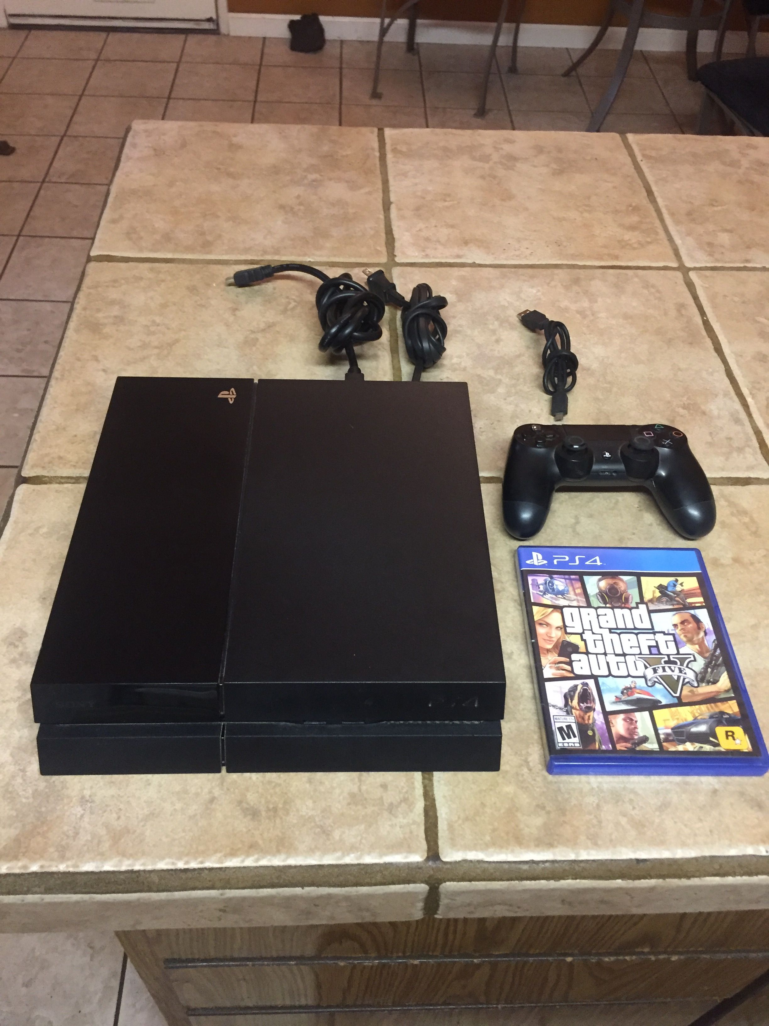 Playstation 4 Console + GTA V, Controller, Cords