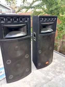 2 GH dj speakers 2 /15" ea