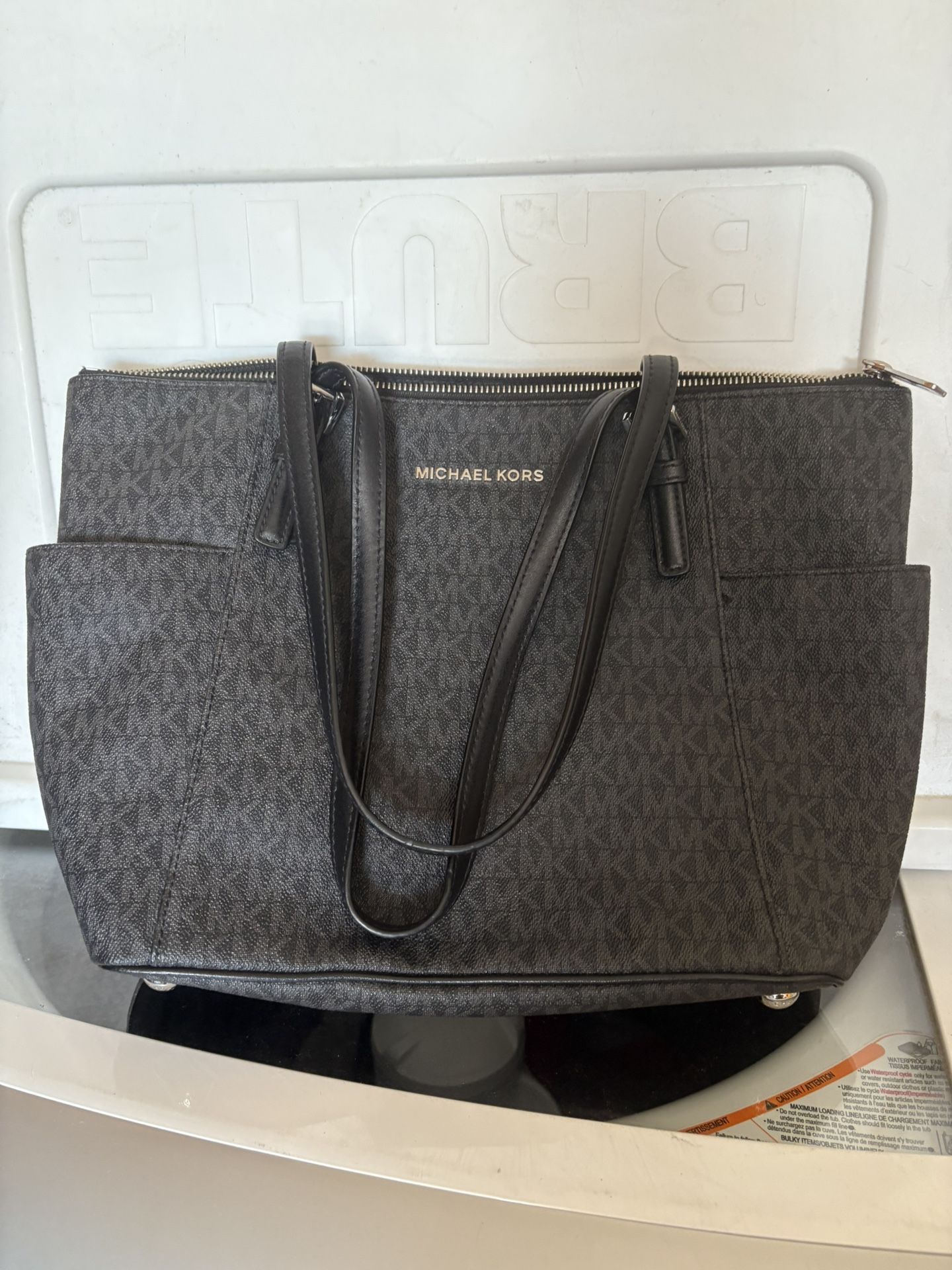 Cartera MK 