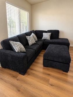 Dark Gray Sectional Sofa with Ottoman