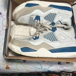 Selling Jordan 4s 