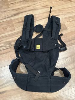 Lillie baby carrier