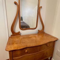 Antique Dresser / Vanity 