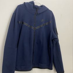 Navy Blue Nike Tech!