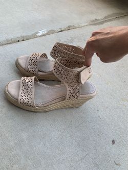 Women wedges size 7 1/2