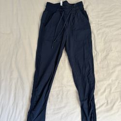 Size 2 Lulu Lemon Joggers 
