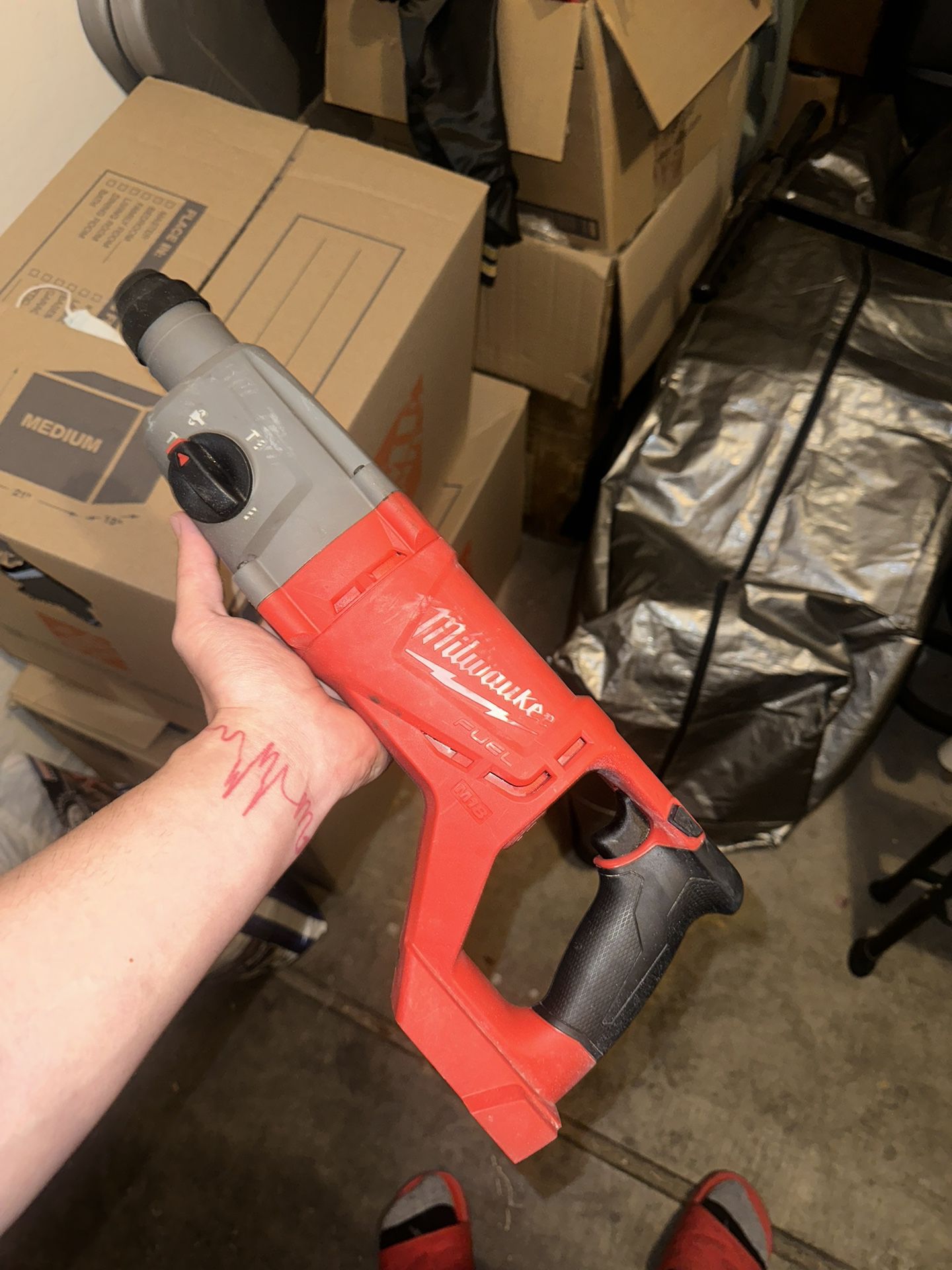 Milwaukee M18 Fuel 18V Lithium-Ion Brushless Cordless Sds Plus D-Handle Rotary Hammer