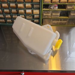 Jeep Cherokee XJ Coolant Reservoir New