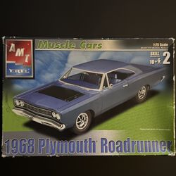 AMT 1968 Plymouth RoadRunner model