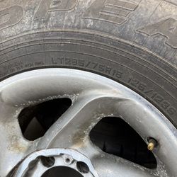 Falken wild peak AT 285/75/16 full set