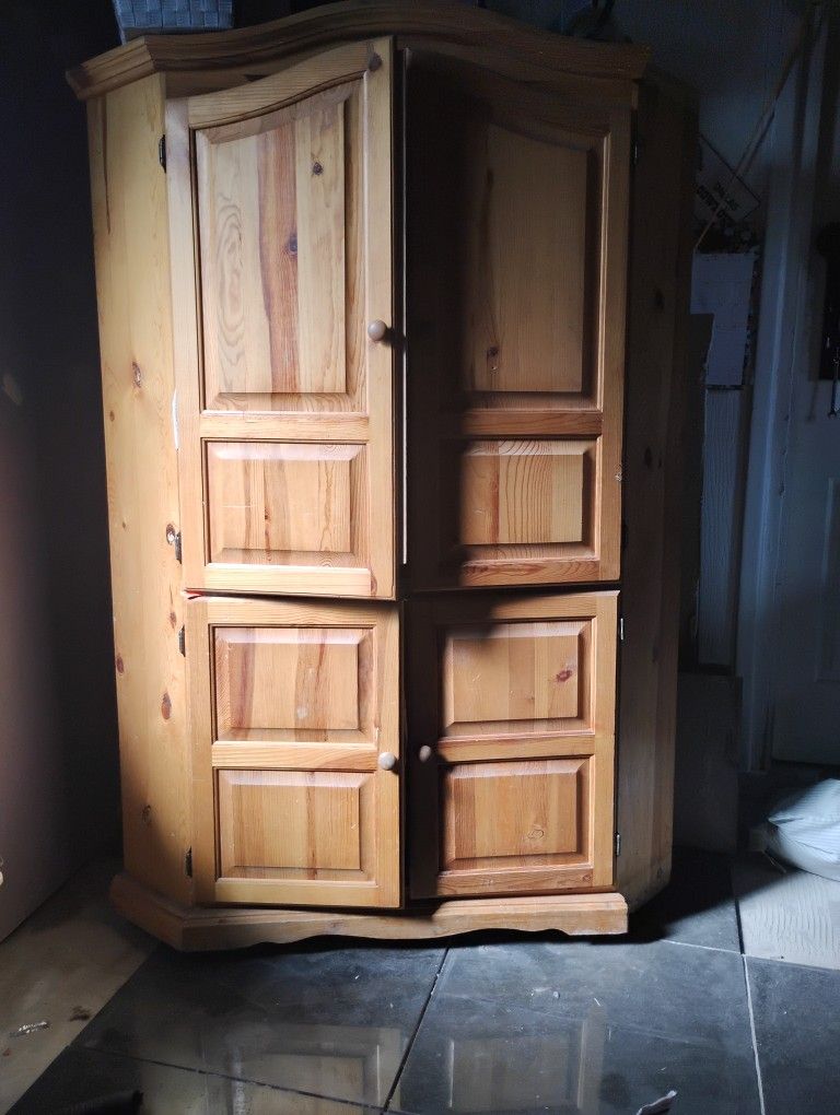 Wooden Cabinet, Arimor