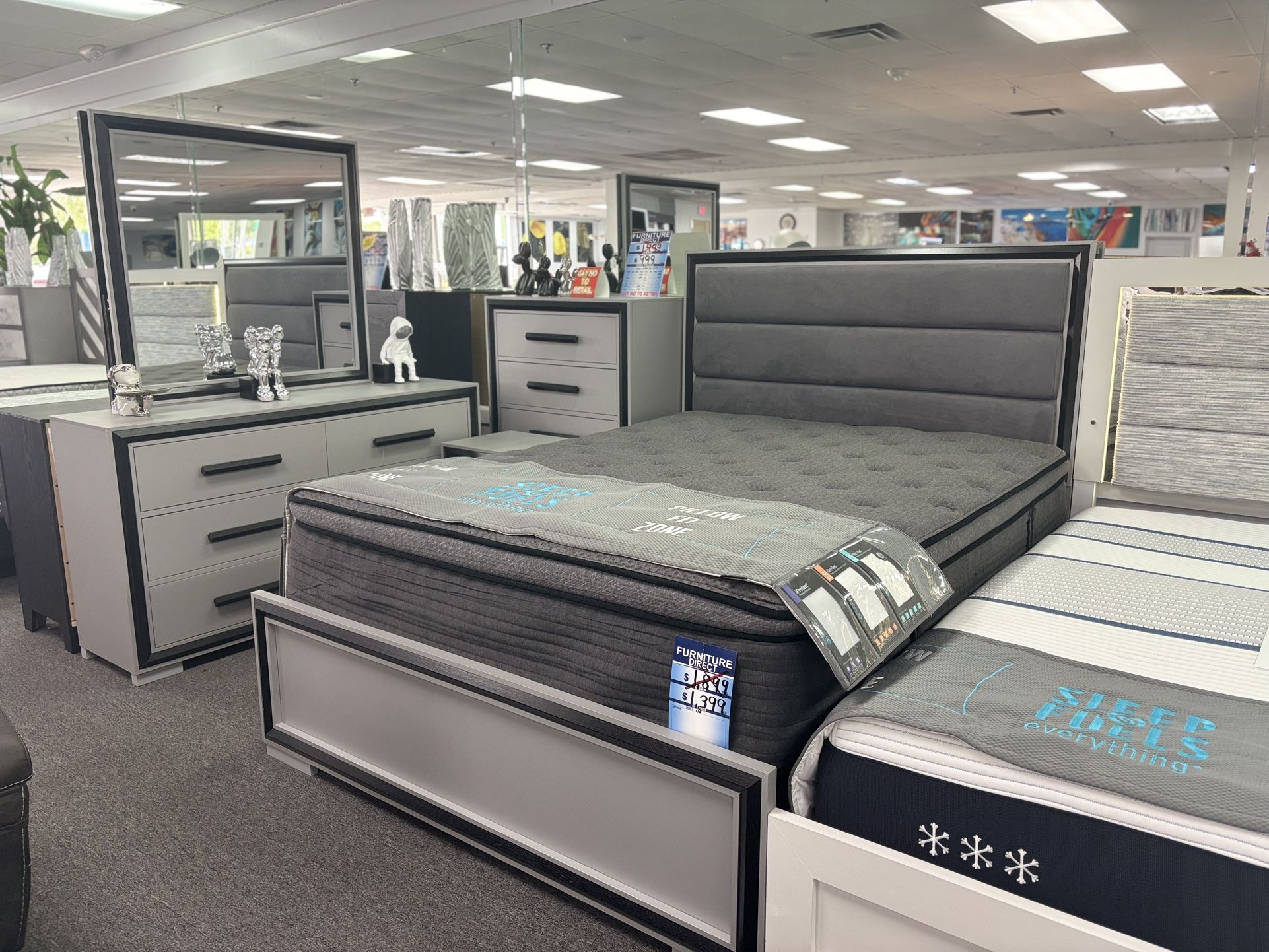 Black/ Gray Bedroom Set 5pc For Sale ( Brand New ) FREE MATTRESS