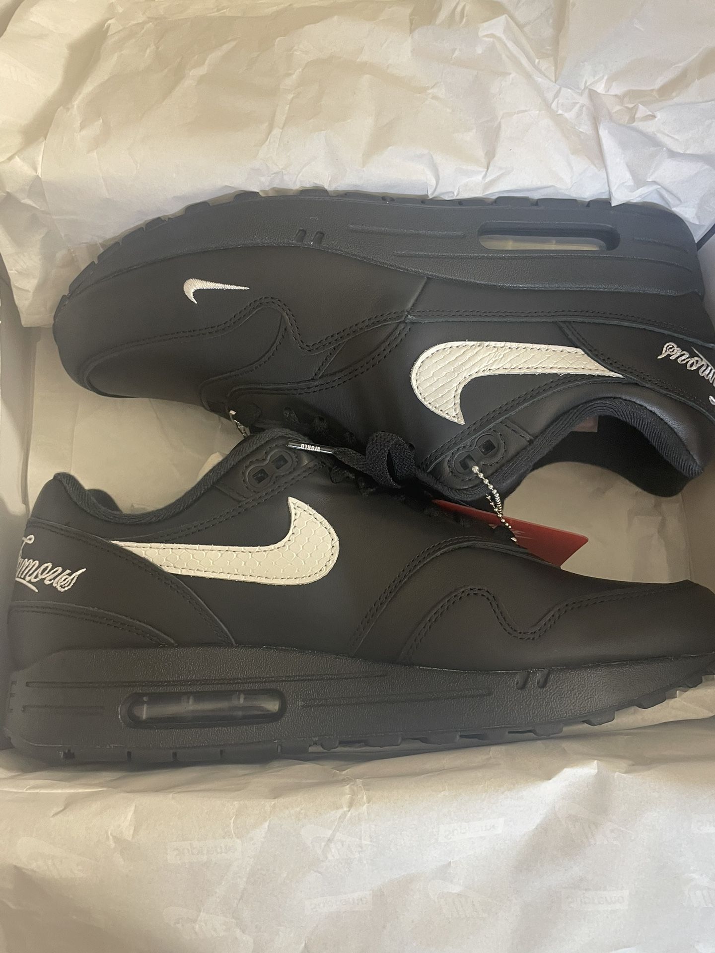 Supreme®/Nike® Air Max 1 Size 10.5
