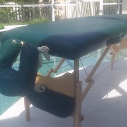 Massage Table 