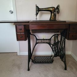 Singer Sewing Machine