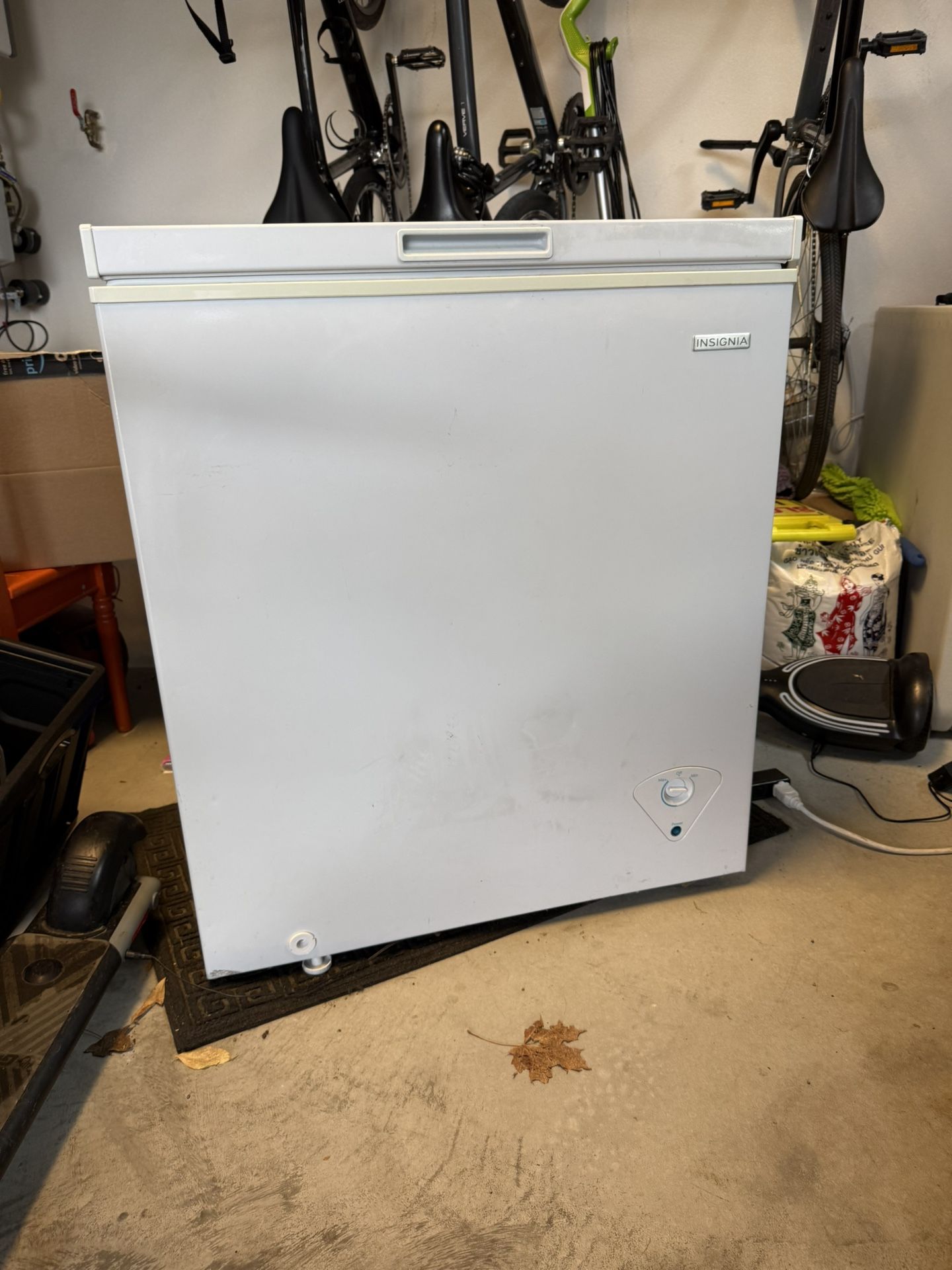 Insignia 5.0 Cu.ft Chest Freezer