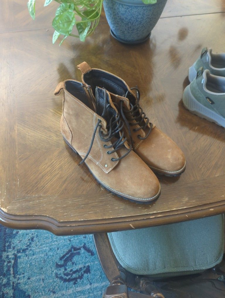 Crevo Men's Dress Boots / Shoes - Brand New