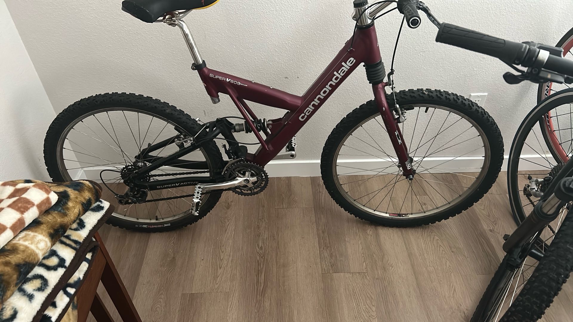Cannondale full suspension mountain bike