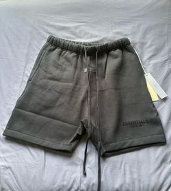 BLACK ESSENTIALS SHORTS