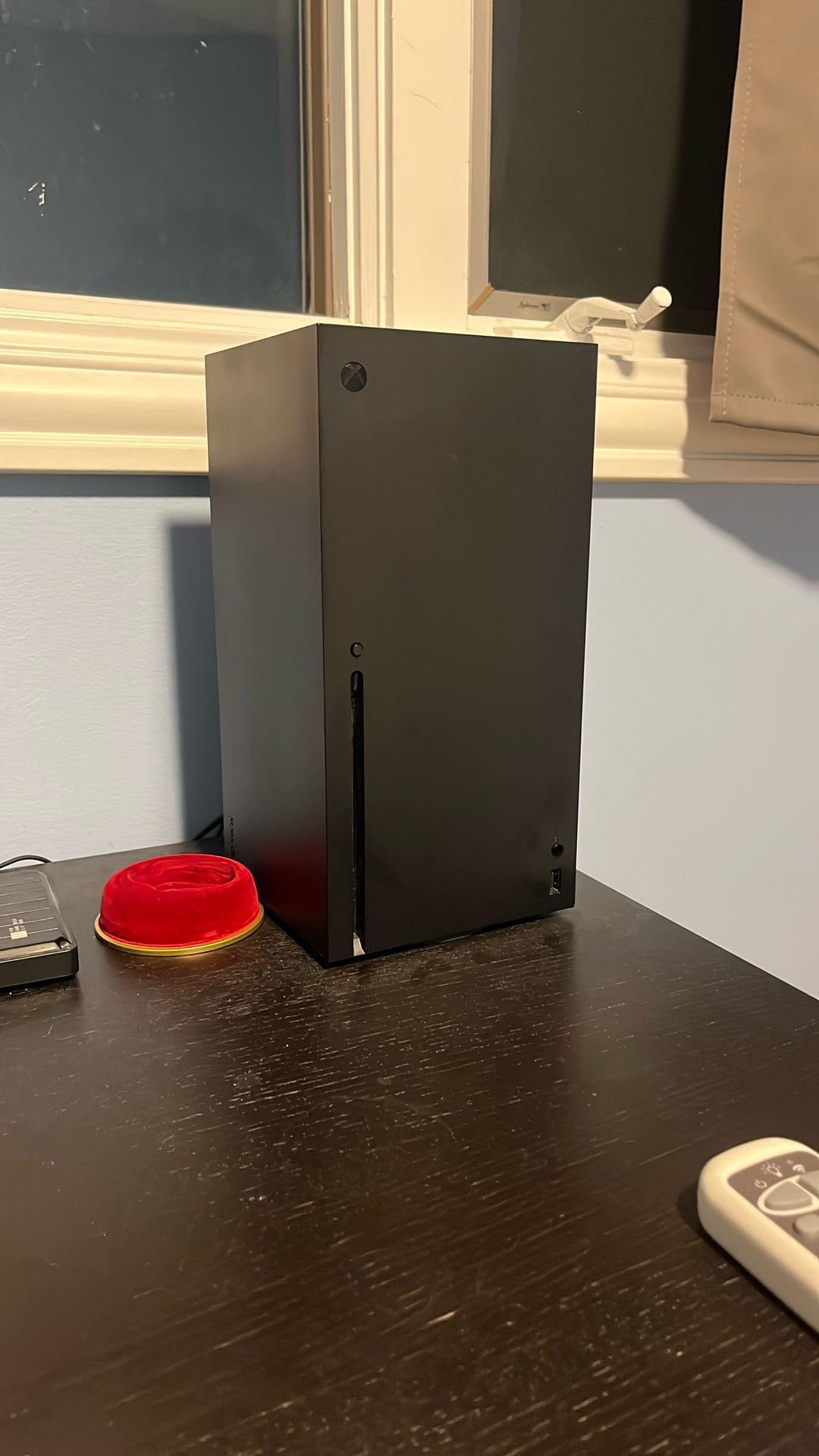 Xbox Series X With Controler 