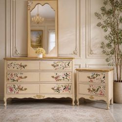 Vintage French Provincial Dresser/ Nightstand 
