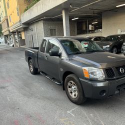 2004 Nissan Titan