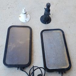 2 Arlo VMA 4600 Solar Panels