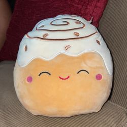 “Chanel” Squishmallow Cinamon Roll