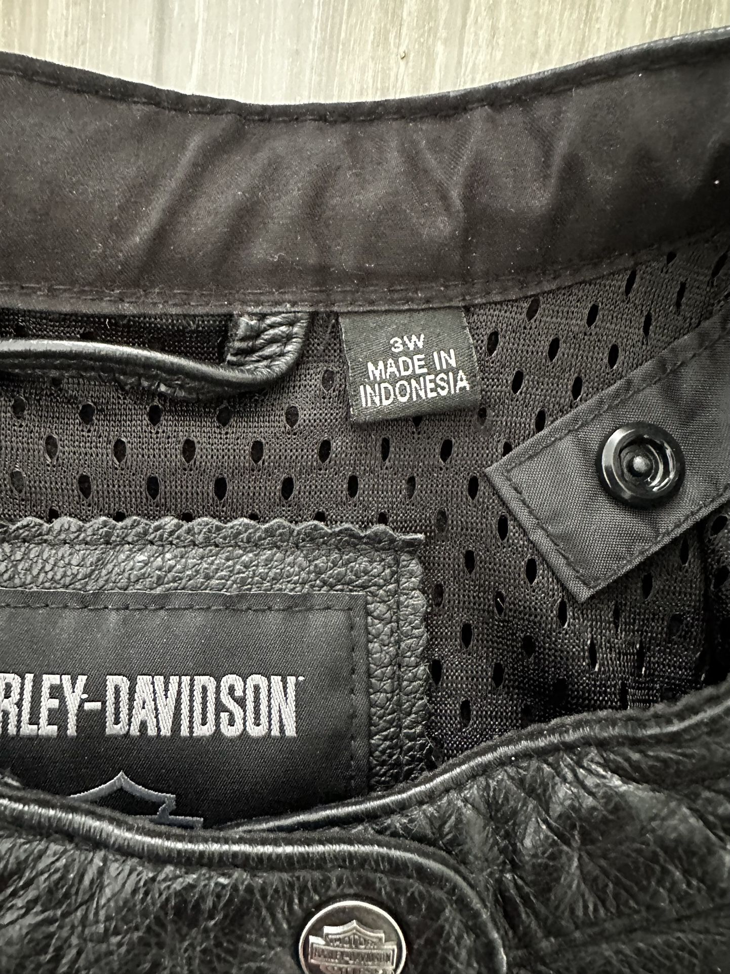Harley Davison 2 In One Jacket. Leather