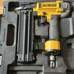 Dewalt 18 Gauge Pneumatic Brad Nail Gun