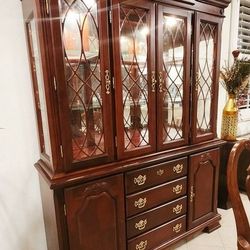 Formal Dining Room & Hutch | Comedor Y Chinera