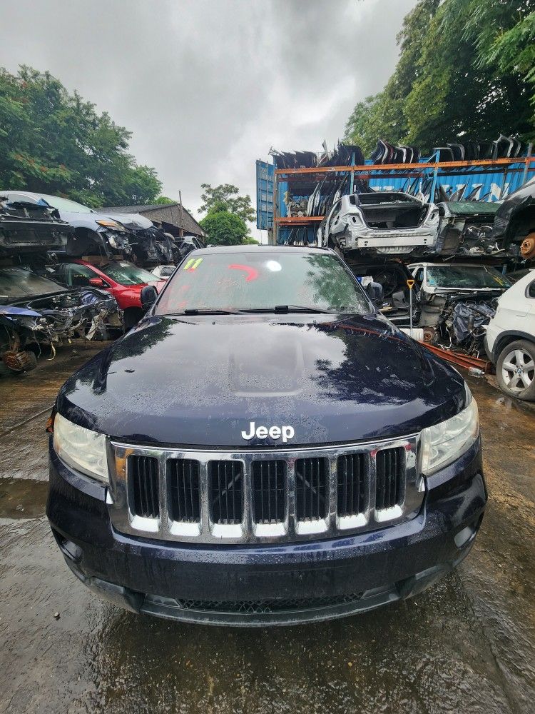 Jeep Grand Cherokee 2011 (contact info removed)  PARTS
