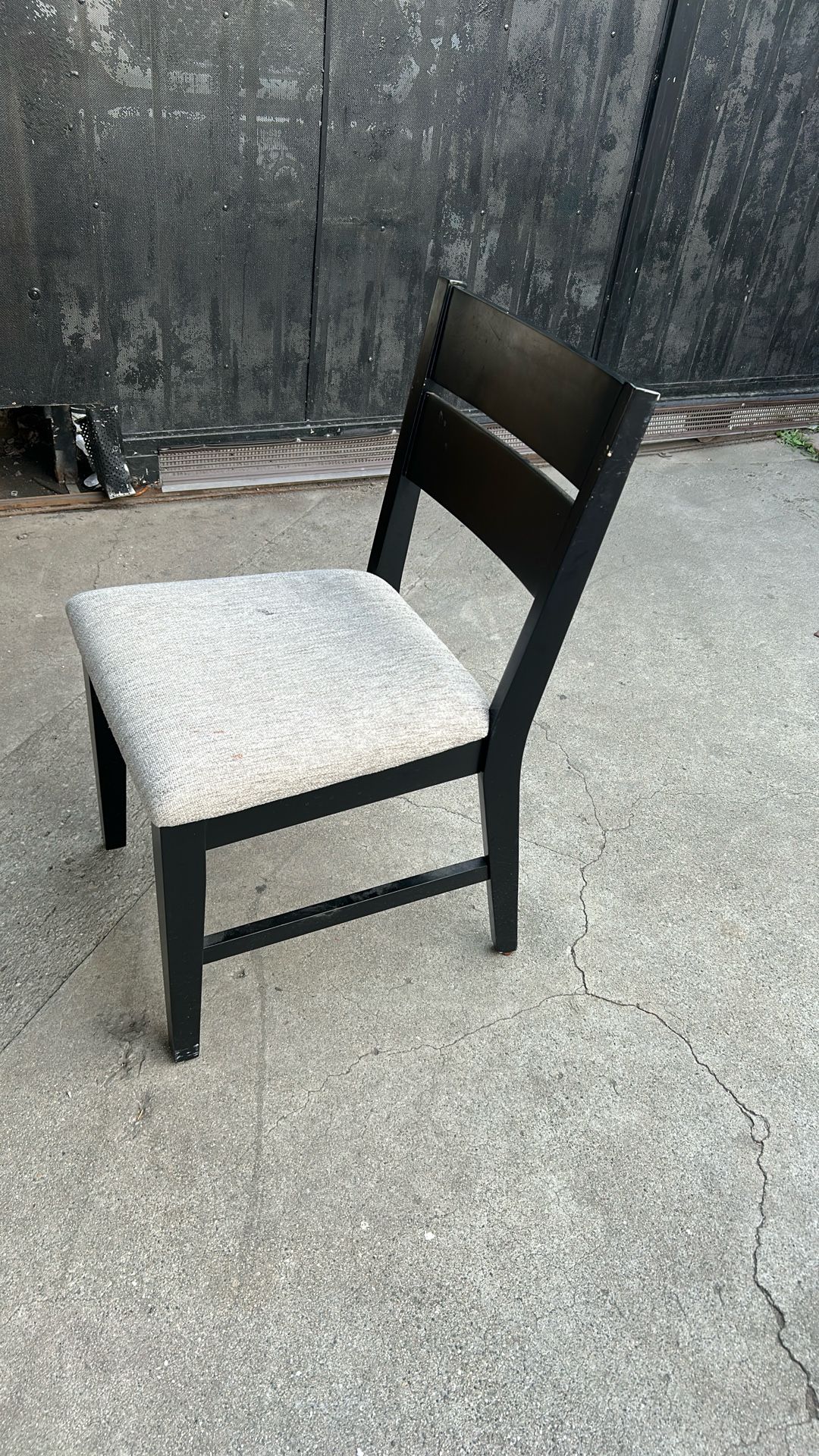 Table/Chairs