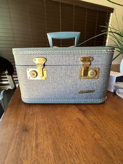 Vintage cosmetic case