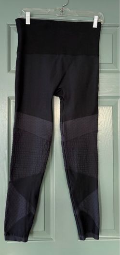 SPANX yoga/workout compression leggings Lg