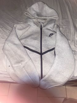 Grey Nike tech set