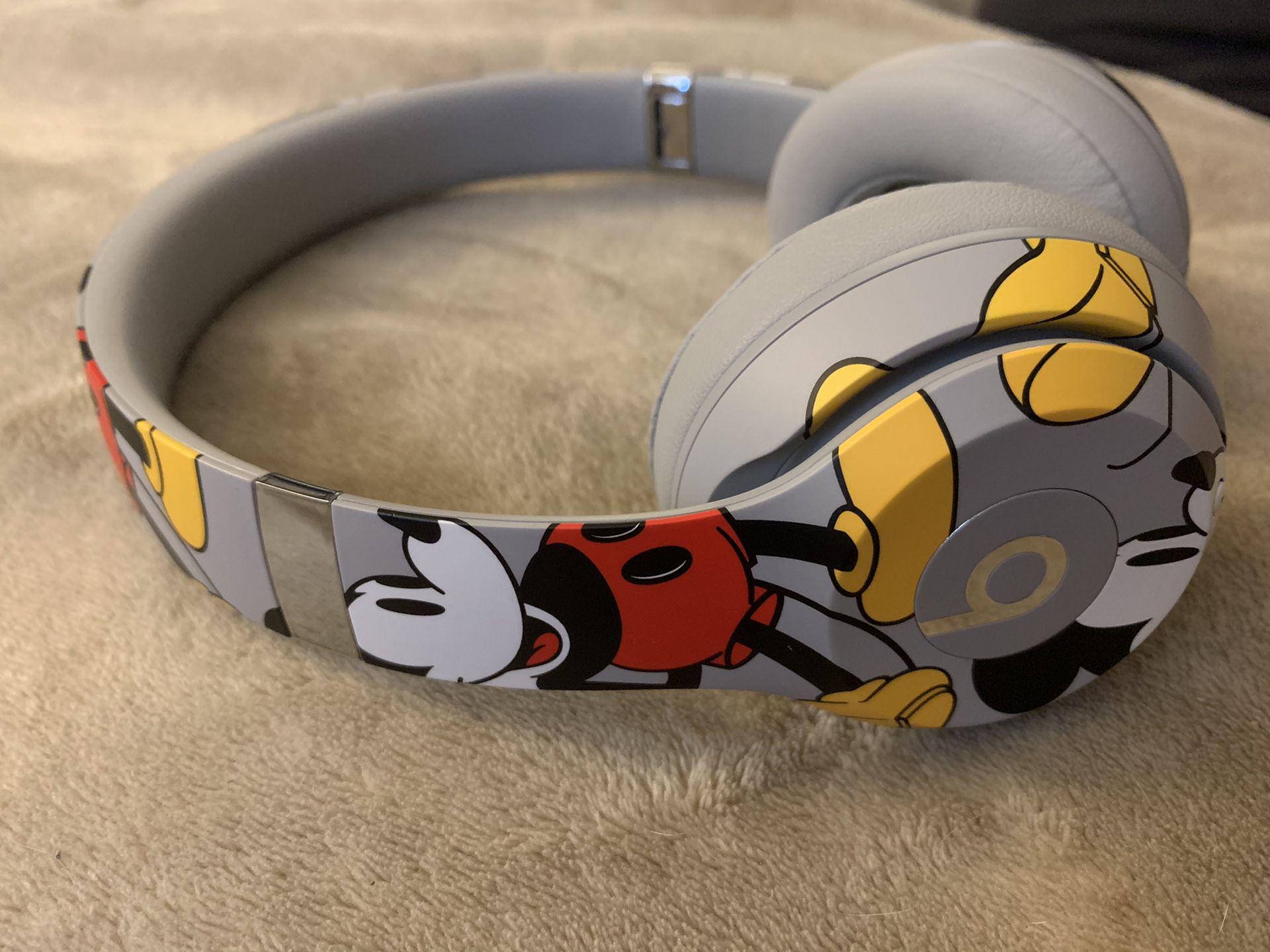 Mickey Mouse 90th Wireless Headphones Beats