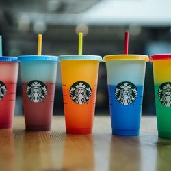 Starbucks Reusable Cold Cups with Lids and Straws (5 pack), 24oz each
